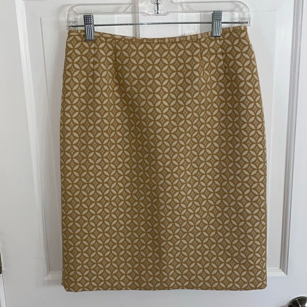 Le Suit gold/beige pencil skirt size 4P